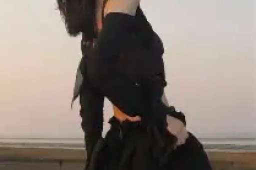 中年演员塌房天花板带亲闺女当出轨遮羞布