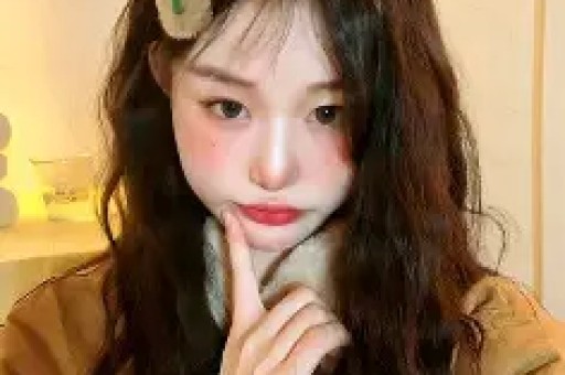 74岁刘晓庆再曝大瓜！和助理同居6年未离婚百亿婚姻是空壳骗局