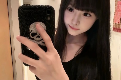 女明星黑脸现场张凯丽亲闺女耍大牌逼节目组破例改规则！