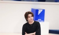 娱乐圈连环爆瓜！王濛暴瘦撞脸鹿晗傅首尔回应容貌攻击顶流复合传闻再起家暴录音触目惊心新剧遭恶意刷分屏摄引争议道歉